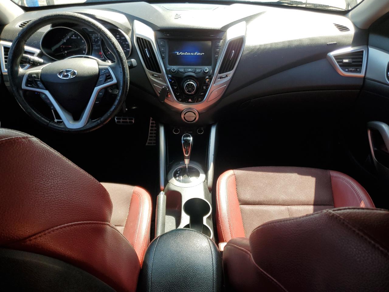 2013 Hyundai Veloster - Image 8