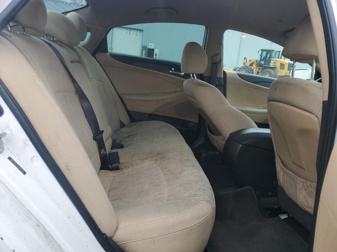 2012 Hyundai Sonata - Image 10