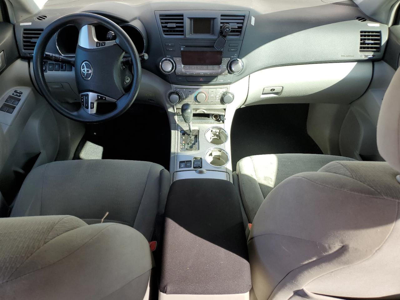 2012 Toyota Highlander - Image 8