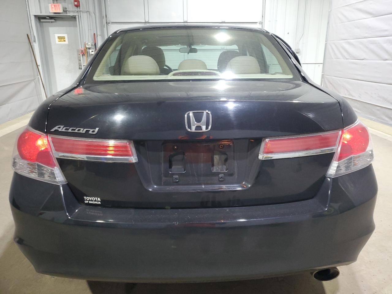2011 Honda Accord - Image 6