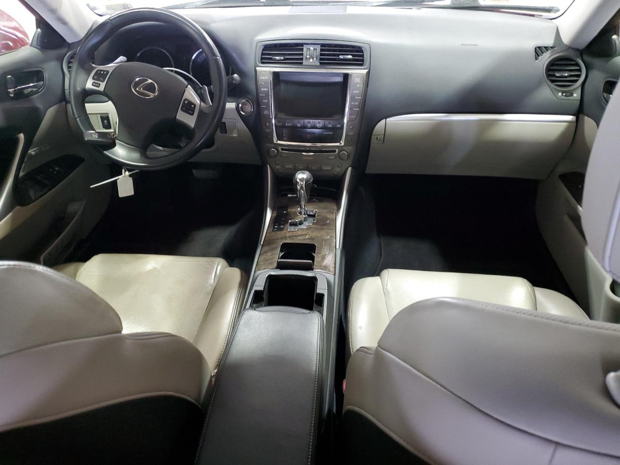 2012 Lexus IS - Image 8