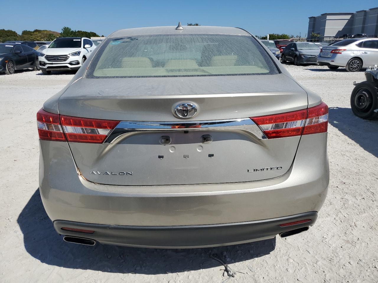 2015 Toyota Avalon - Image 6