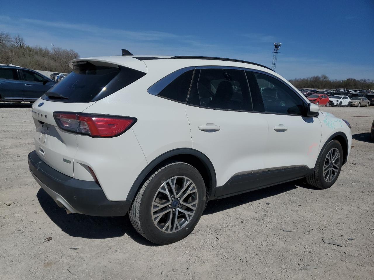 2020 Ford Escape - Image 3