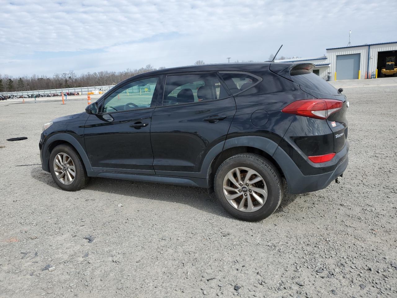 2017 Hyundai Tucson - Image 2