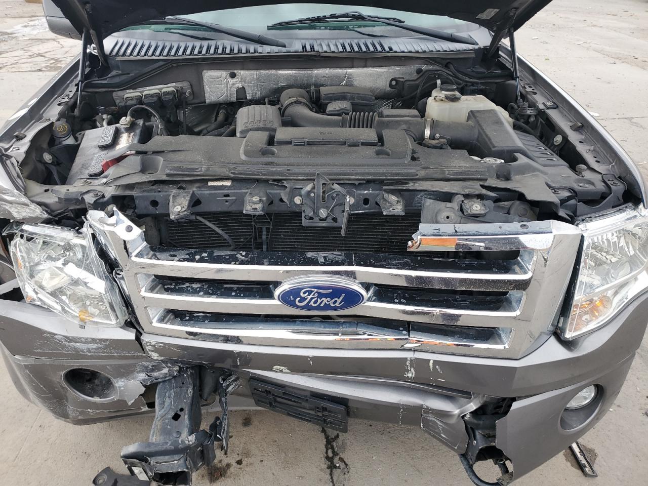 2011 Ford Expedition - Image 12