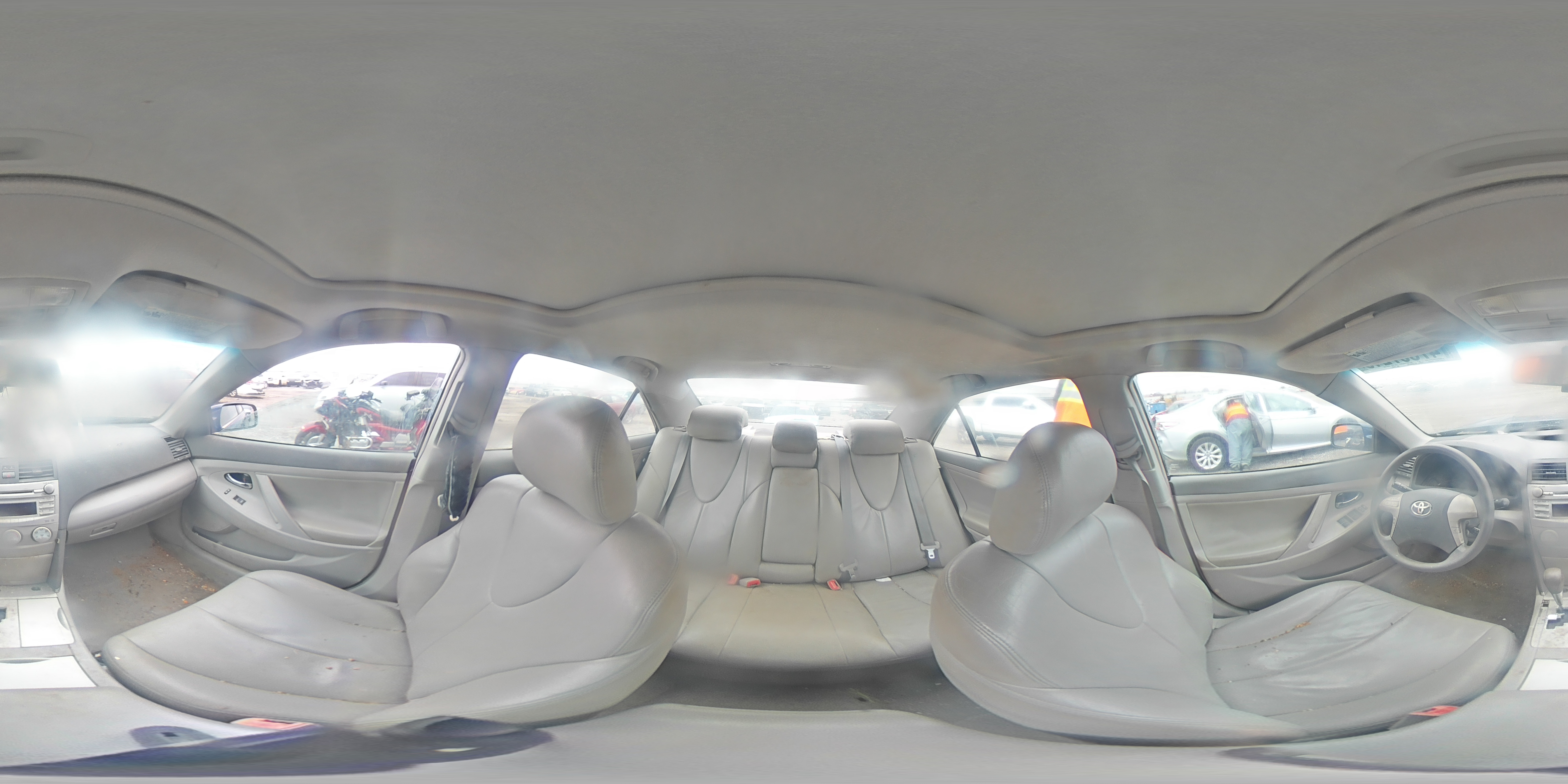 2011 Toyota Camry - Image 13