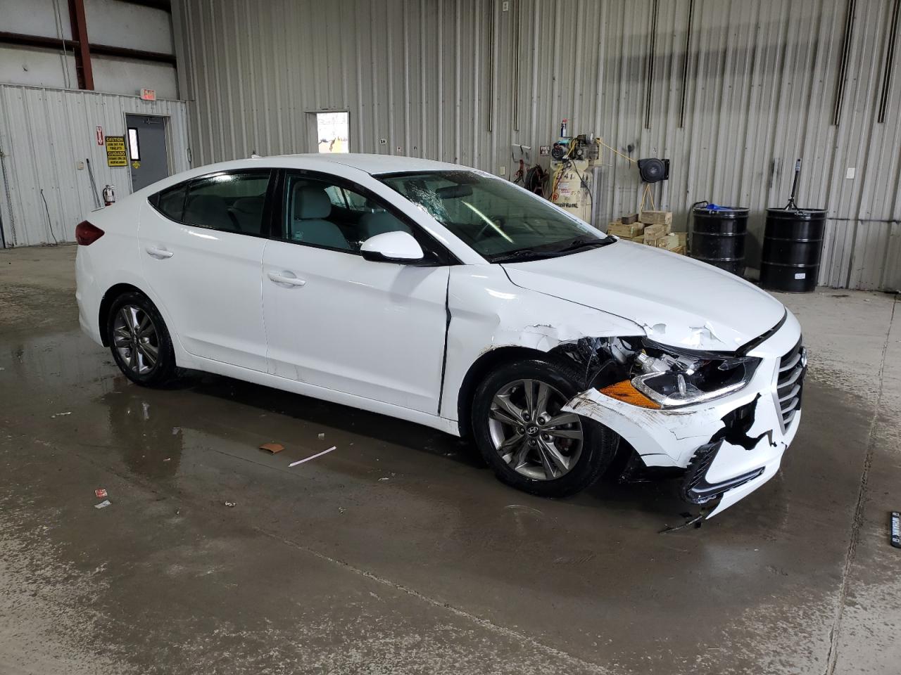 2017 Hyundai Elantra - Image 4