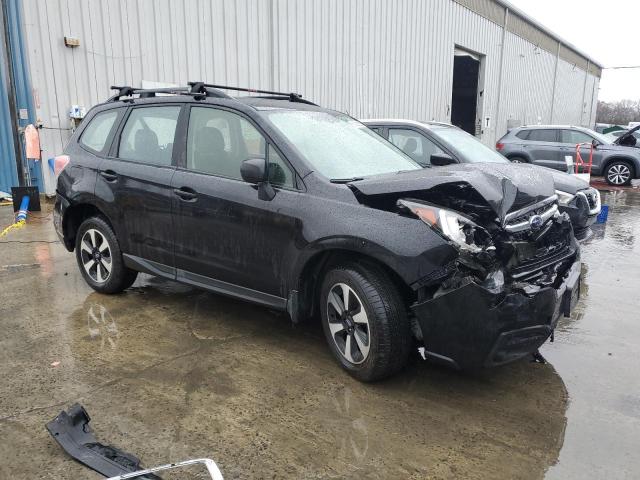  SUBARU FORESTER 2017 Czarny