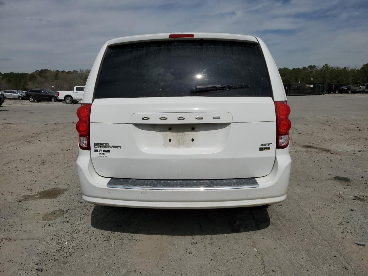 2018 Dodge Caravan - Image 6