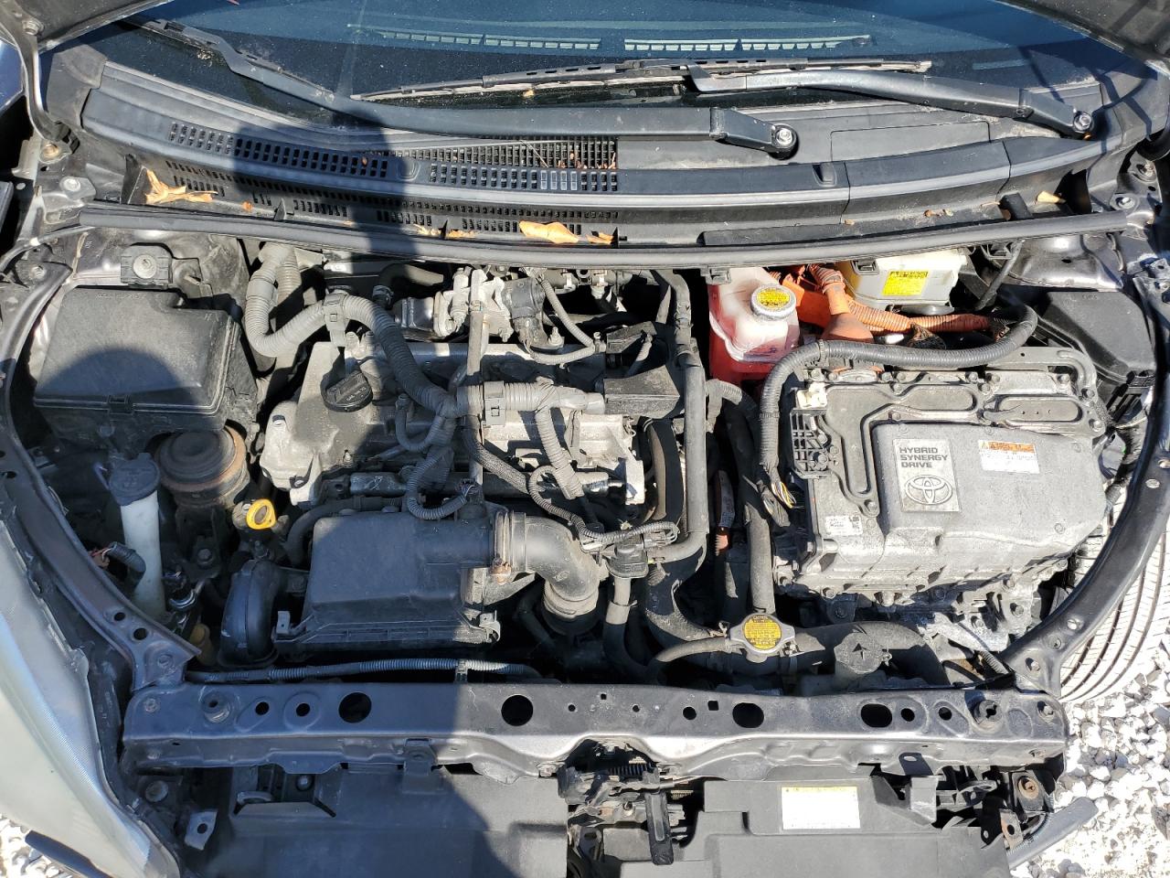 2013 Toyota Prius - Image 11