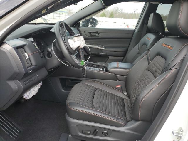  NISSAN PATHFINDER 2024 White