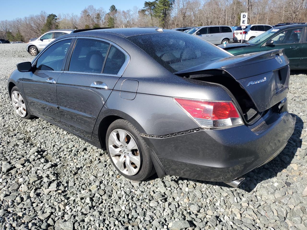 2009 Honda Accord - Image 2