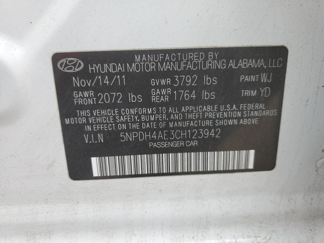2012 Hyundai Elantra - Image 12
