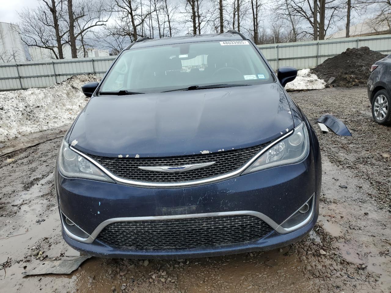 2017 Chrysler Pacifica - Image 5