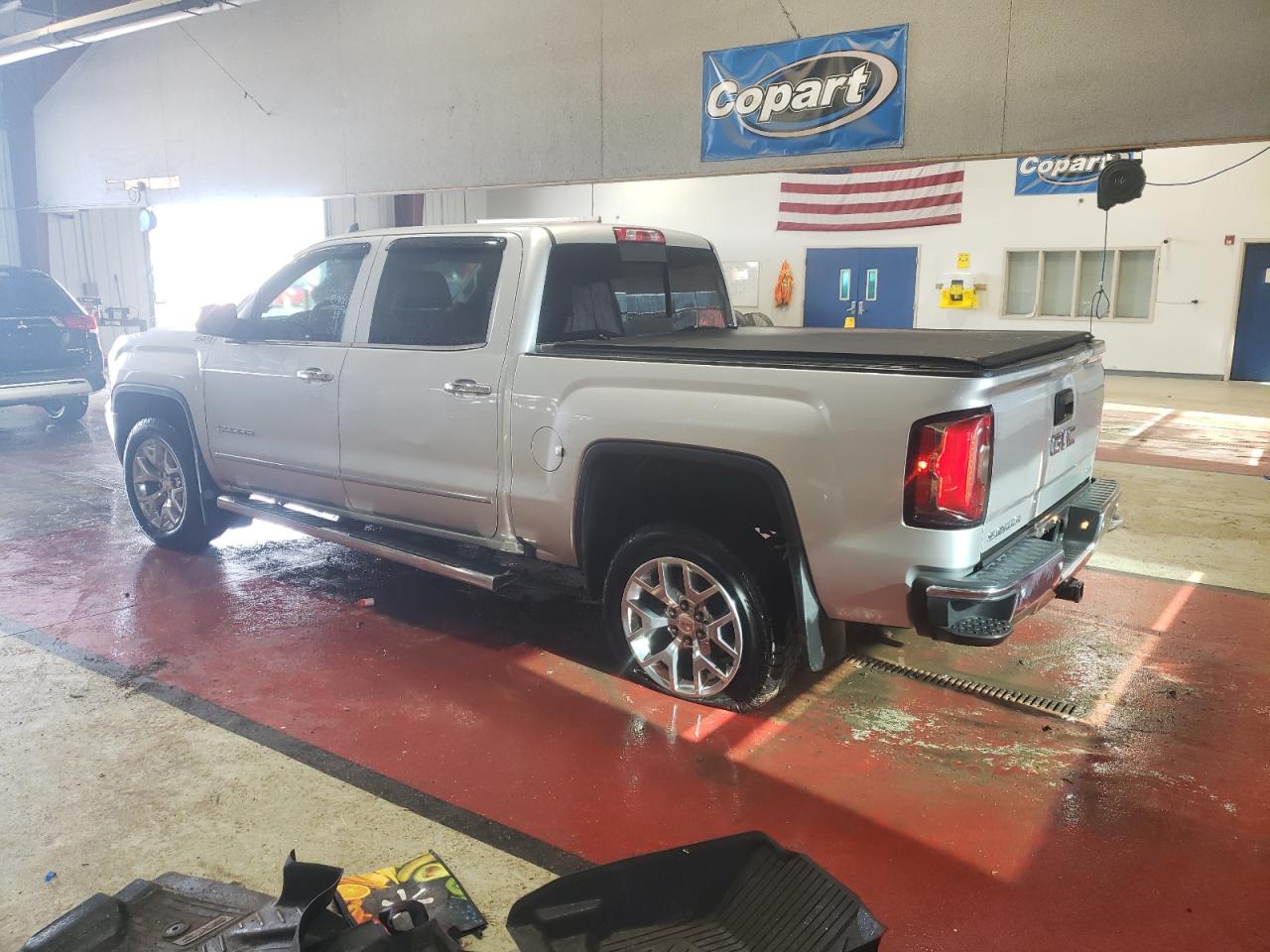 2018 GMC Sierra - Image 2