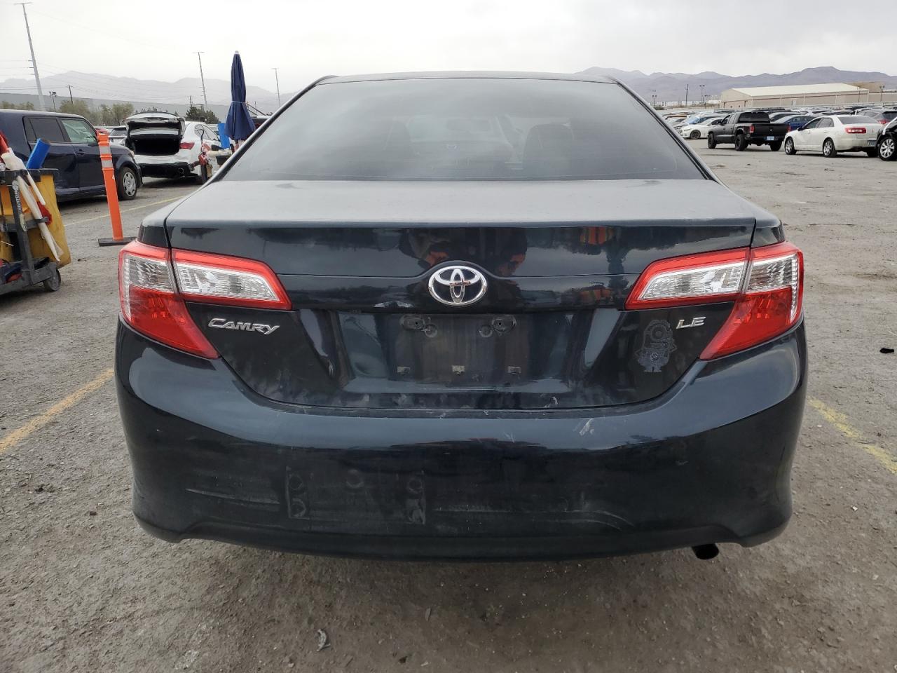 2014 Toyota Camry - Image 6