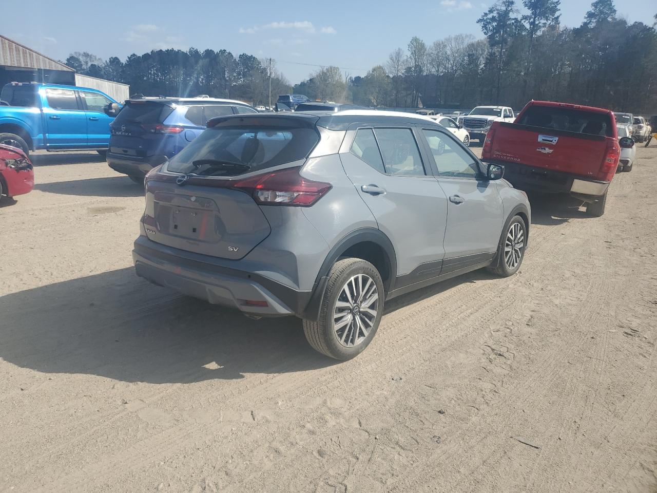 2024 Nissan Kicks - Image 3