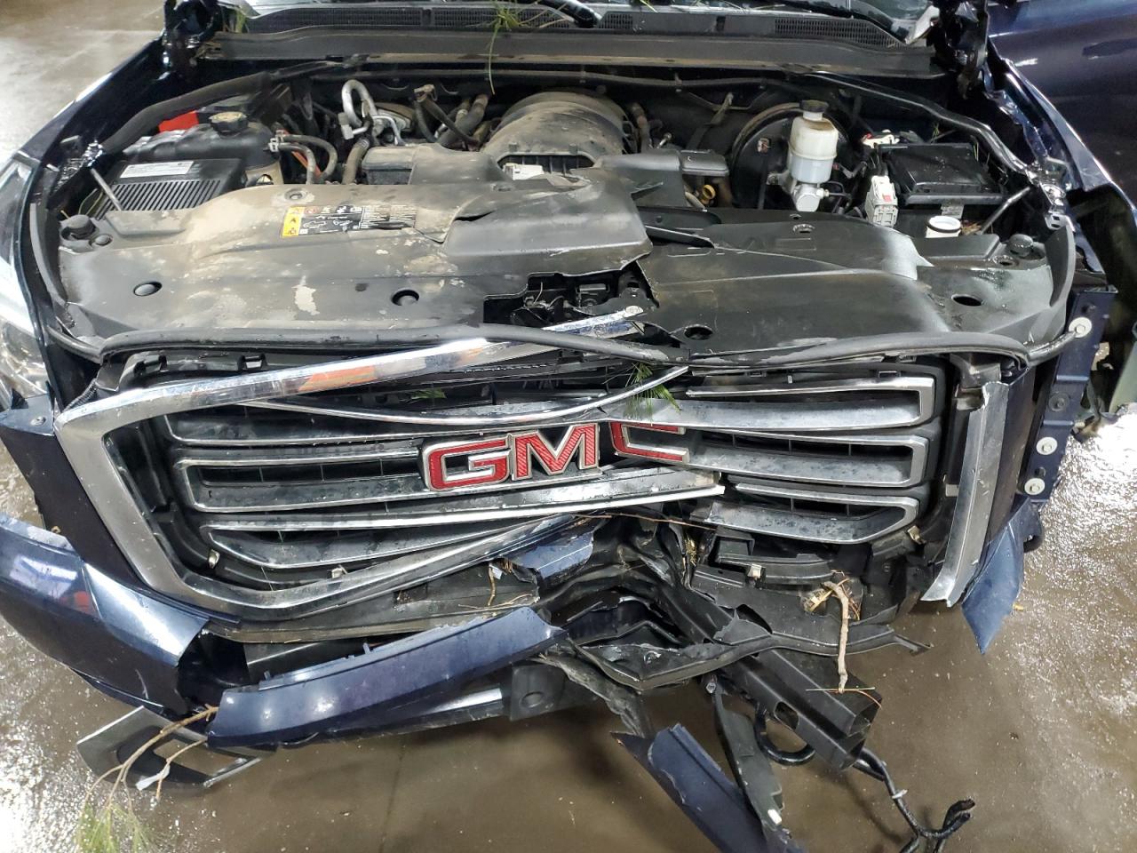2019 GMC Yukon - Image 13