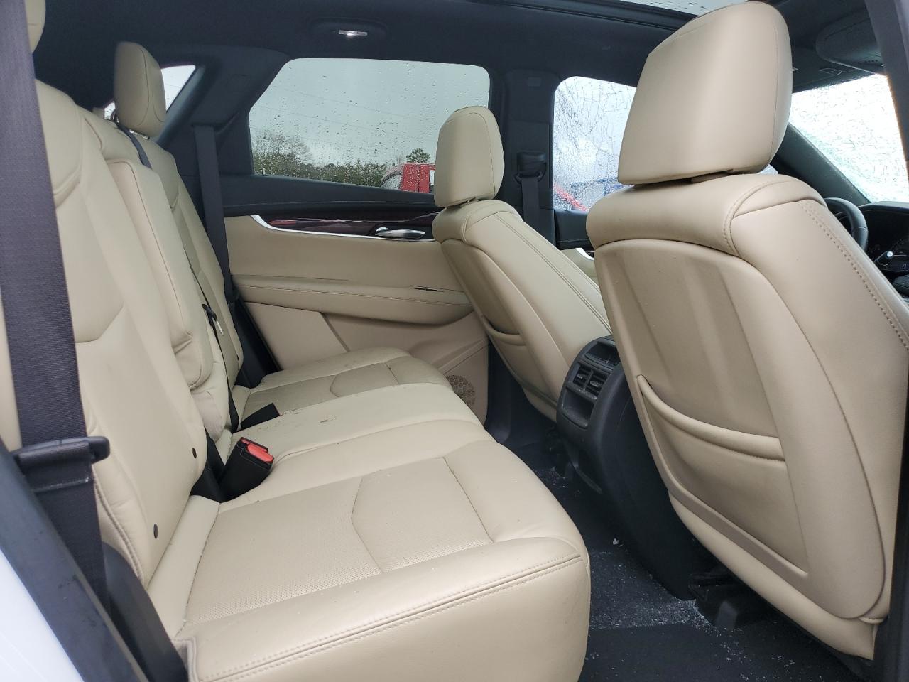 2017 Cadillac XT5 - Image 11