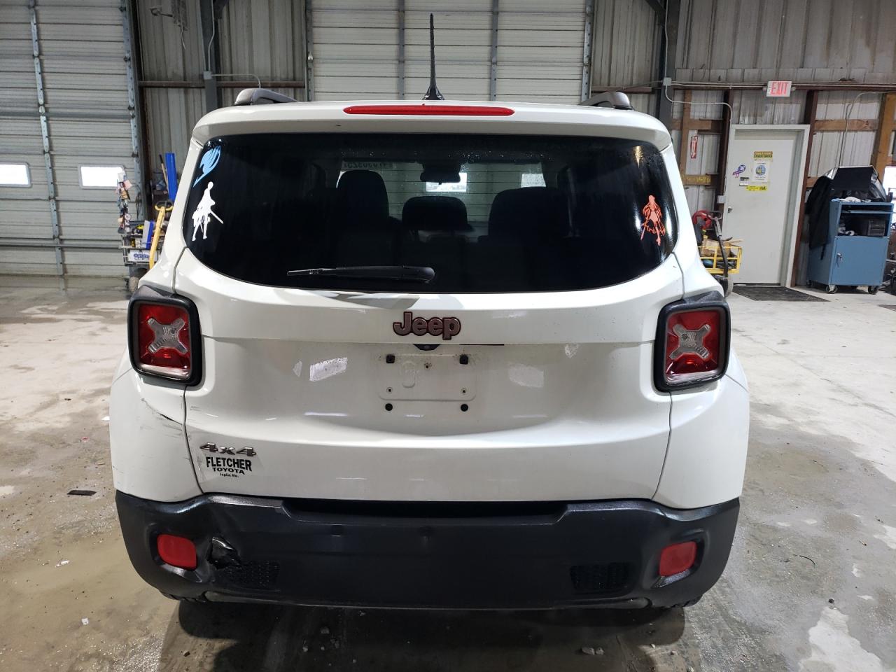 2016 Jeep Renegade - Image 6