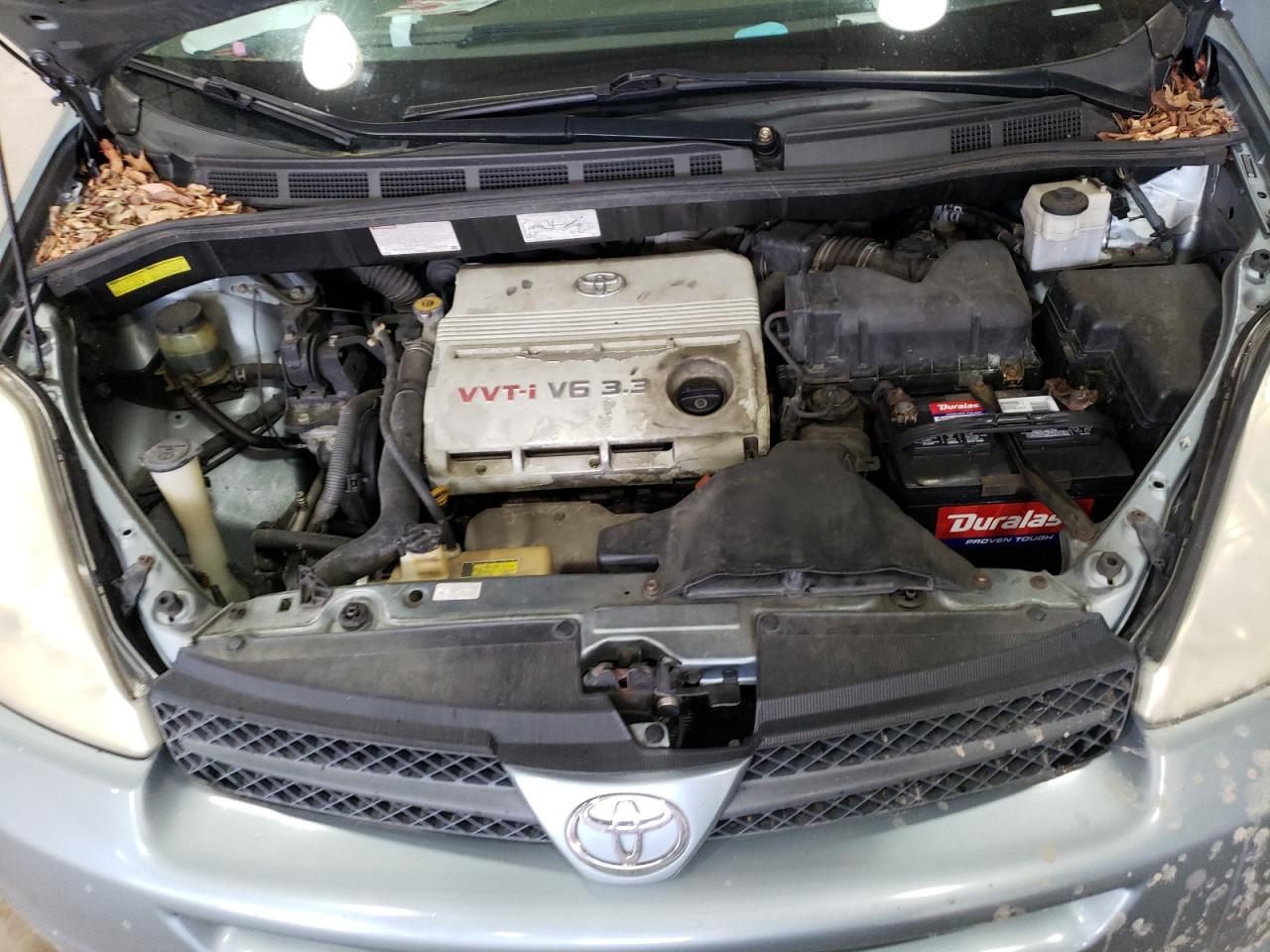 2005 Toyota Sienna - Image 12
