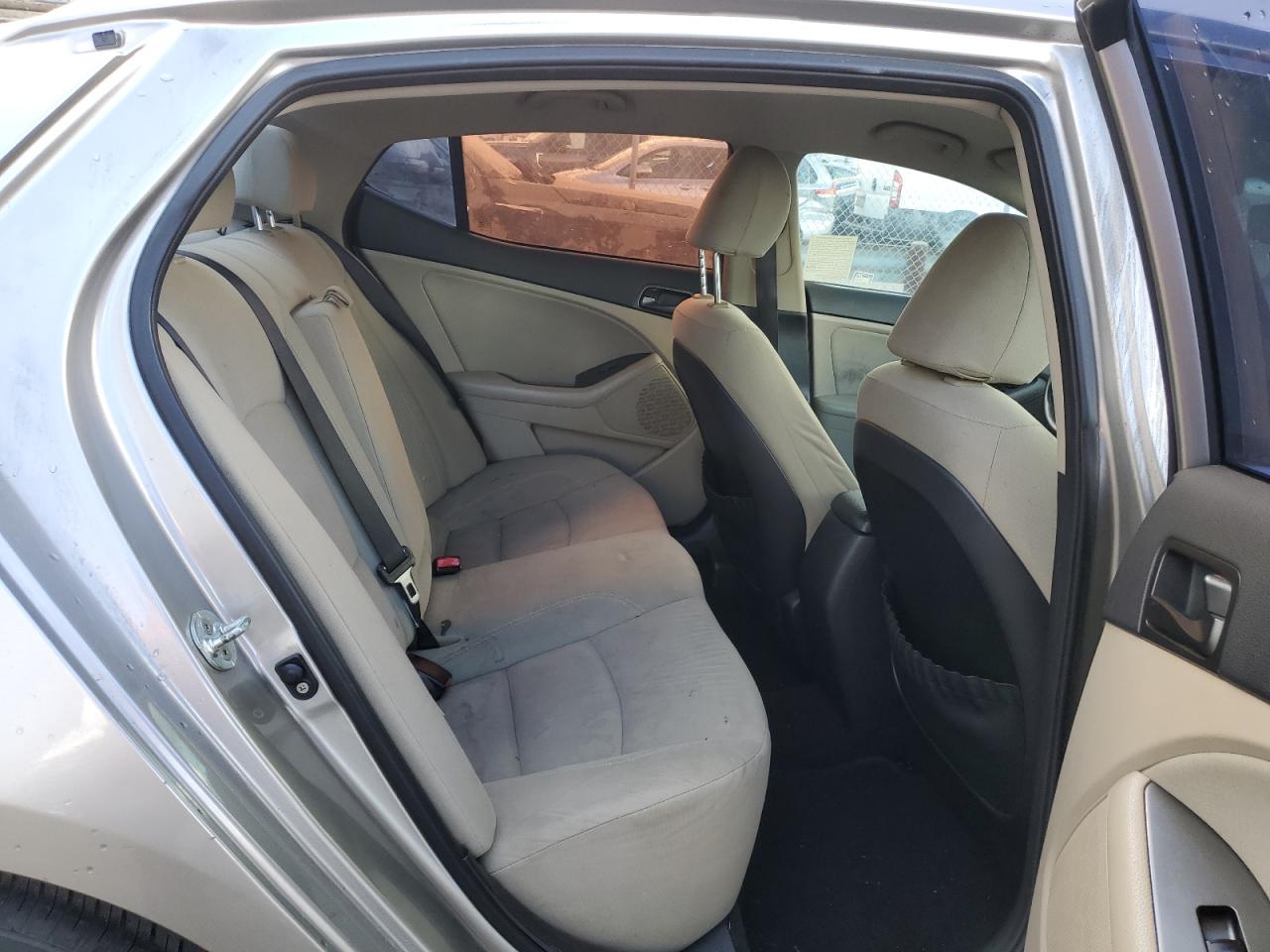 2015 Kia Optima - Image 10