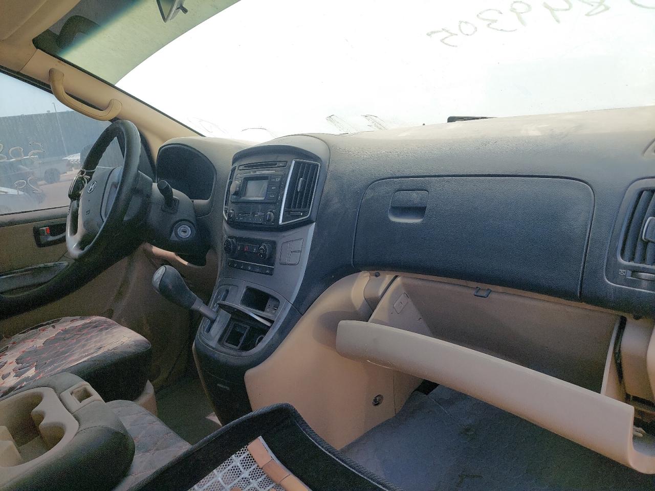 KMJWA37R4GU804568 - 2006 Hyundai H1 - #50849305