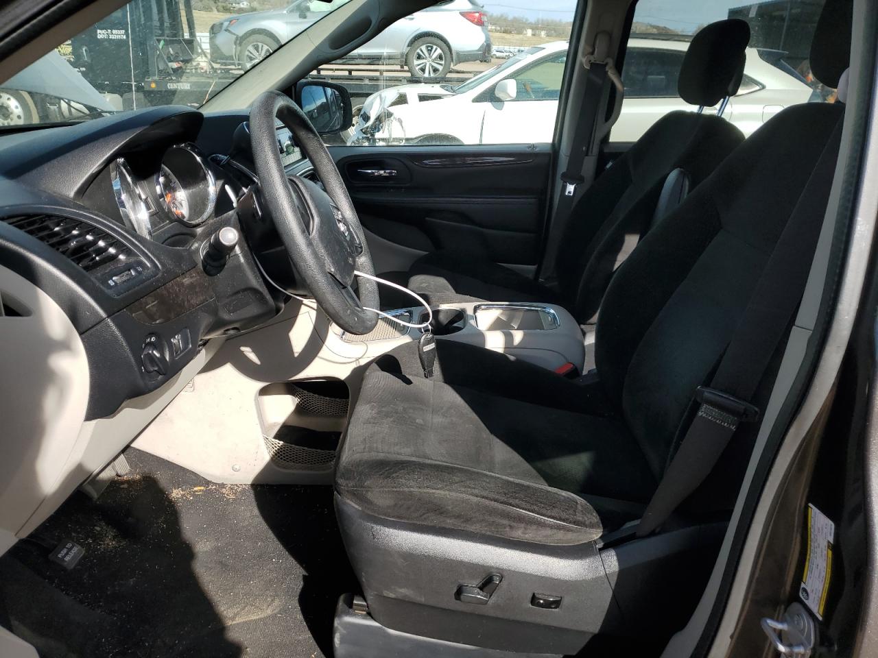 2016 Dodge Caravan - Image 7