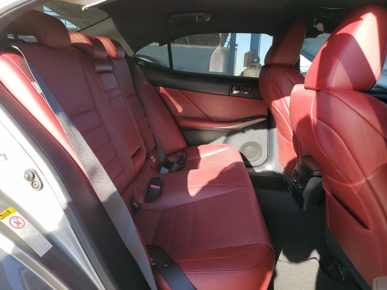 2015 Lexus IS - Image 10