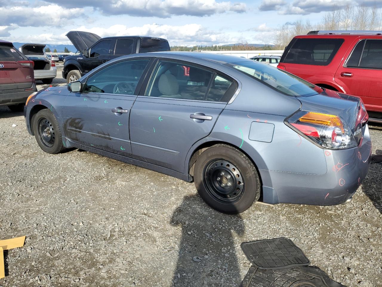 2010 Nissan Altima - Image 2