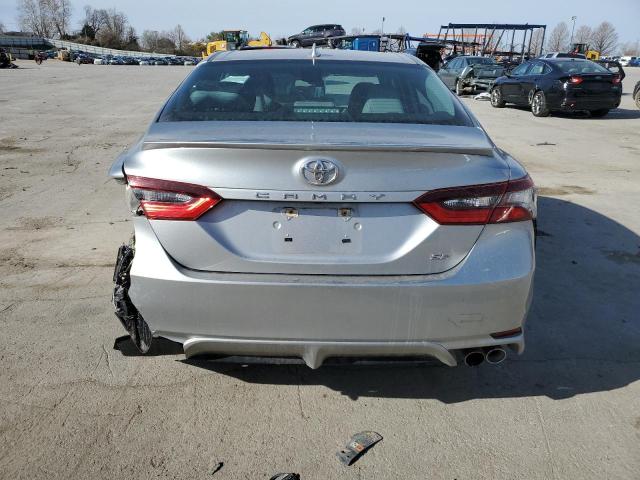  TOYOTA CAMRY 2021 Серебристый