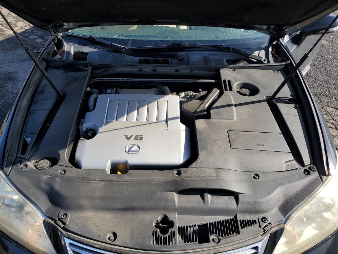 2011 Lexus ES - Image 13