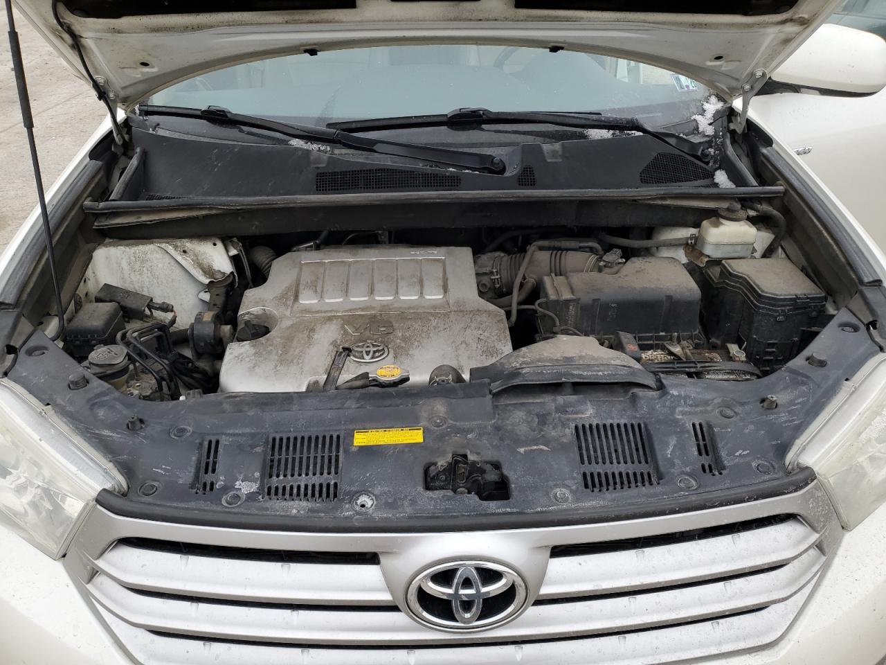 2013 Toyota Highlander - Image 12