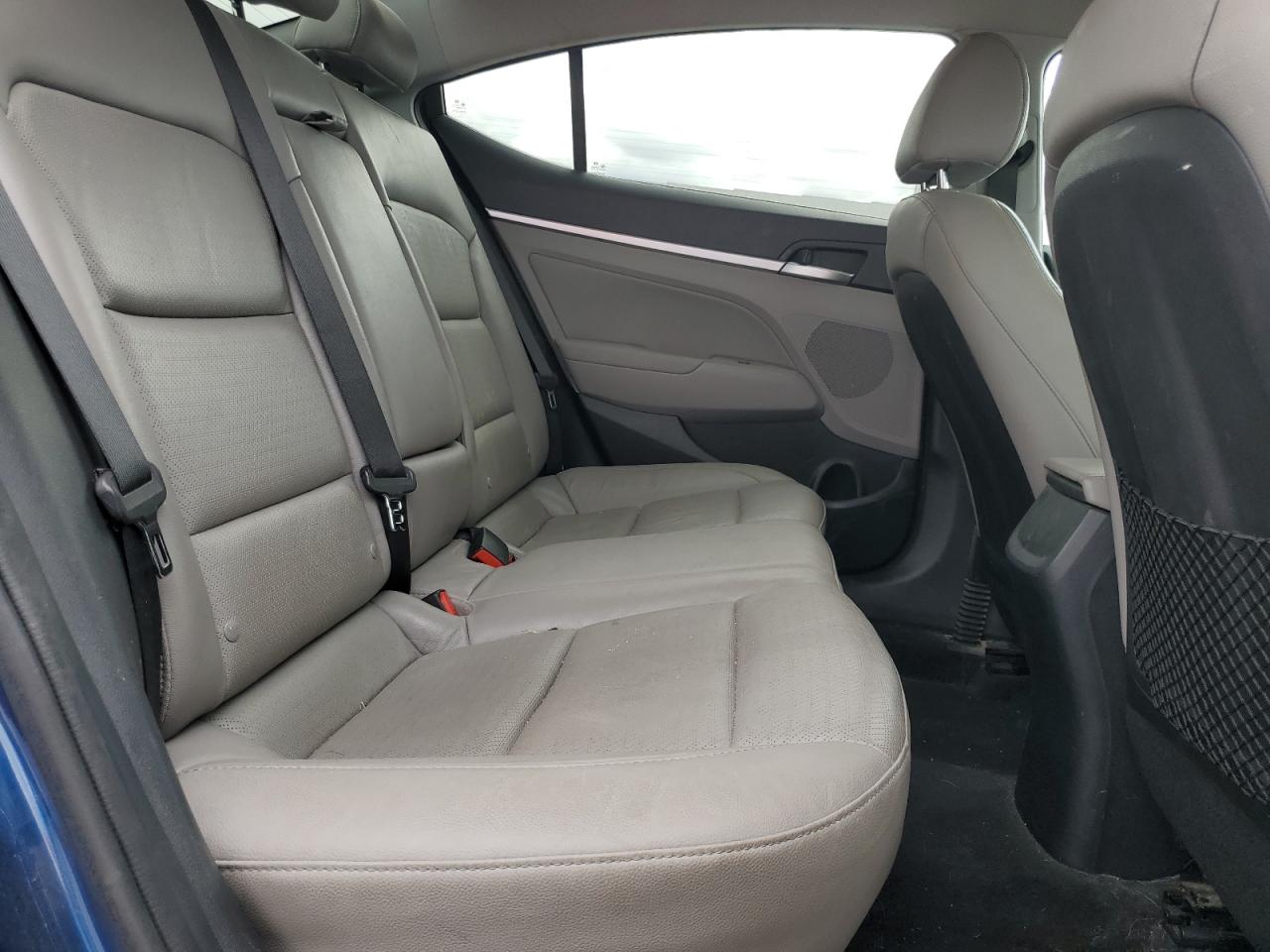 2019 Hyundai Elantra - Image 10