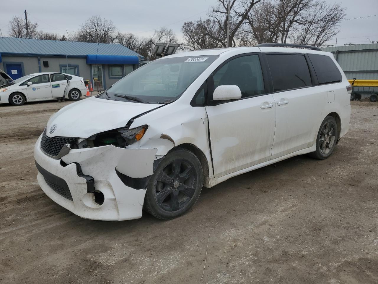 2012 Toyota Sienna - Image 1