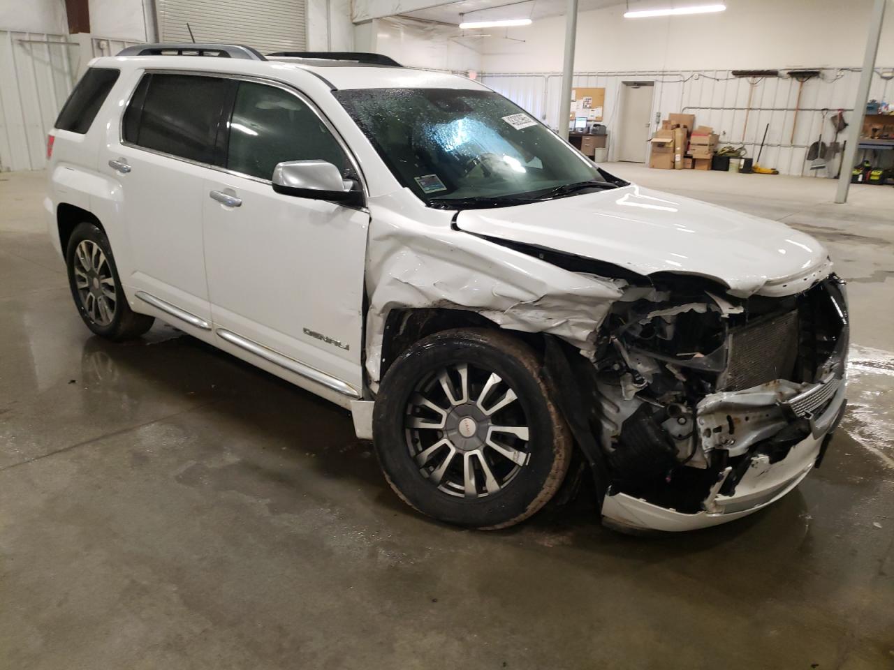 2017 GMC Terrain - Image 4