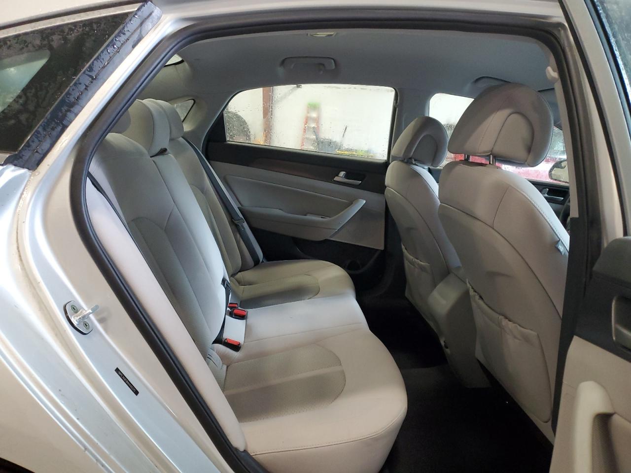 2017 Hyundai Sonata - Image 10