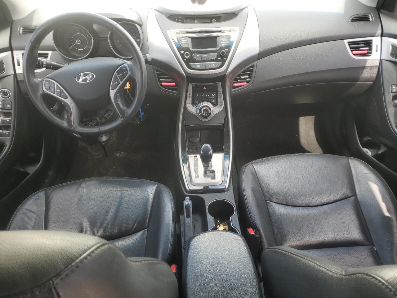 2013 Hyundai Elantra - Image 8