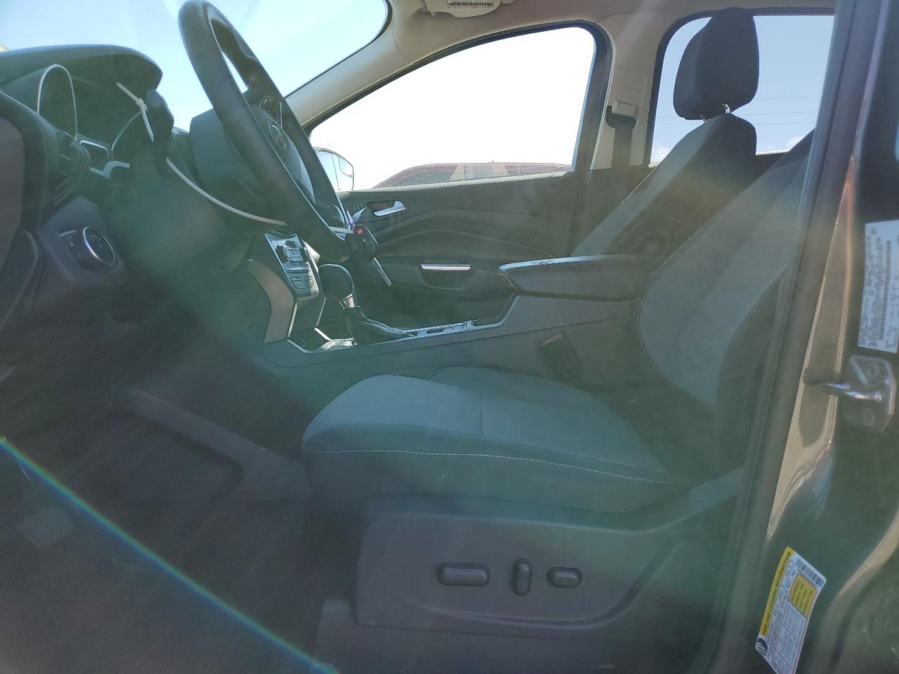 1FMCU9G94HUA89677 FORD ESCAPE 2017