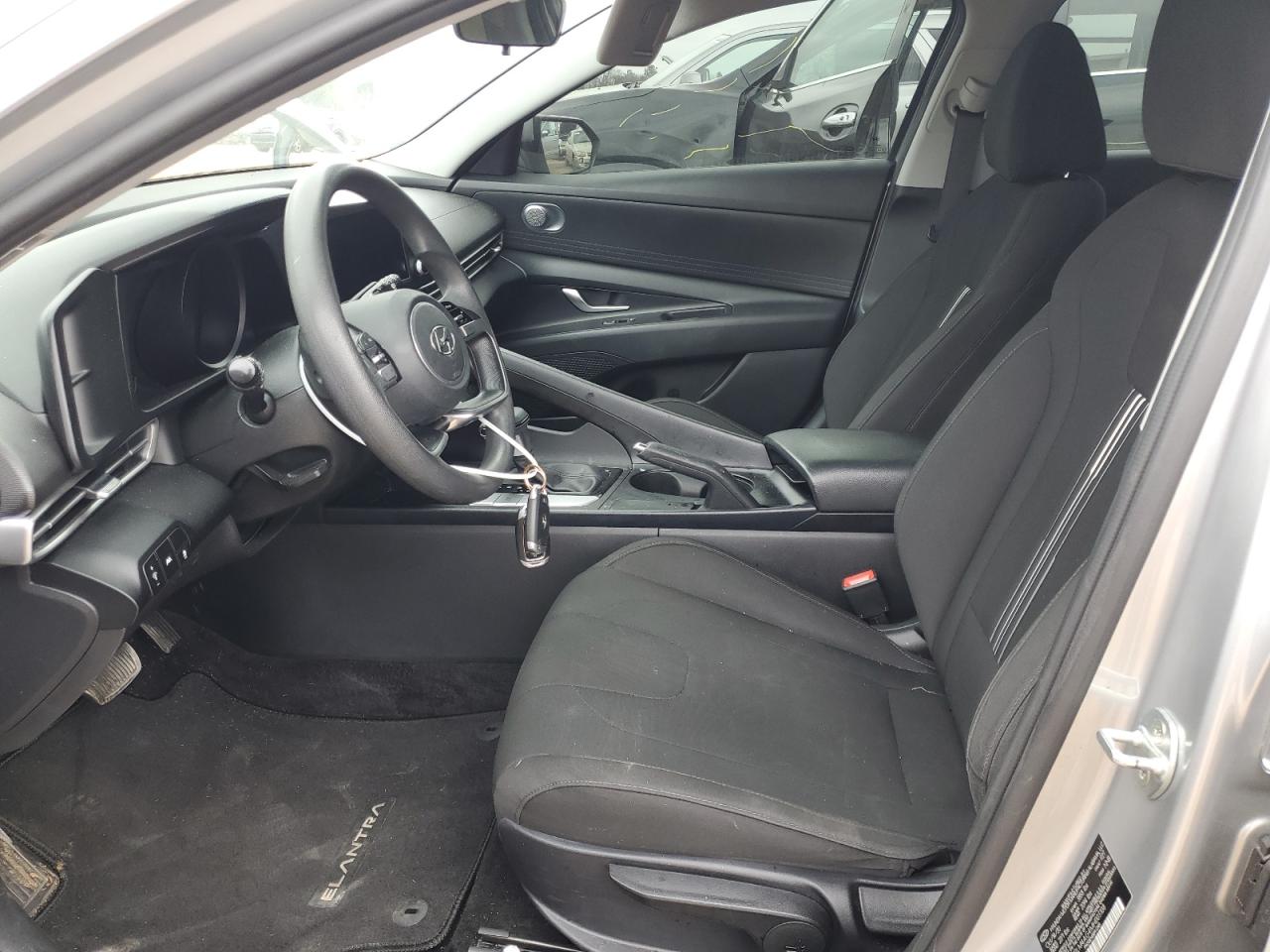 2021 Hyundai Elantra - Image 7