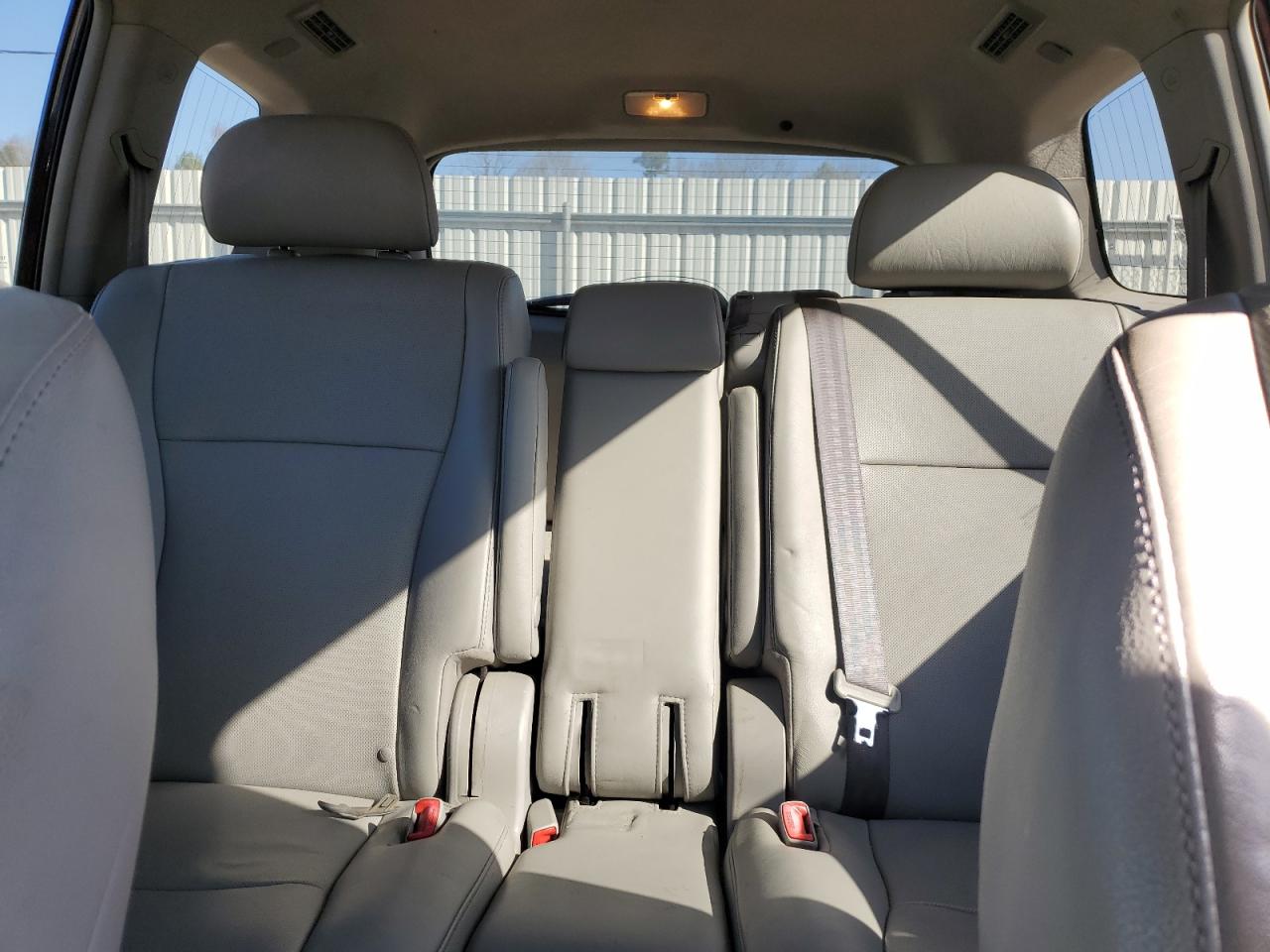 2013 Toyota Highlander - Image 10