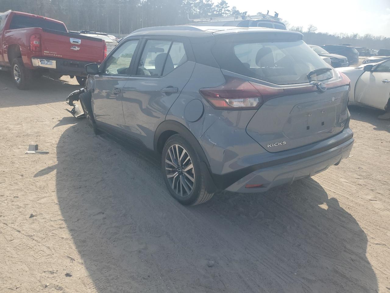 2024 Nissan Kicks - Image 2