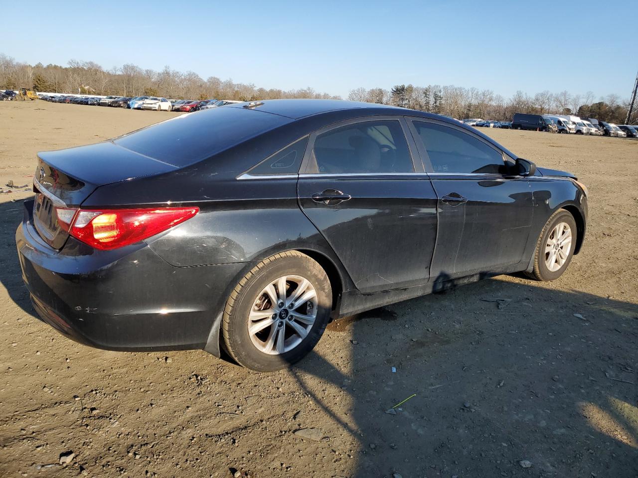 2013 Hyundai Sonata - Image 3