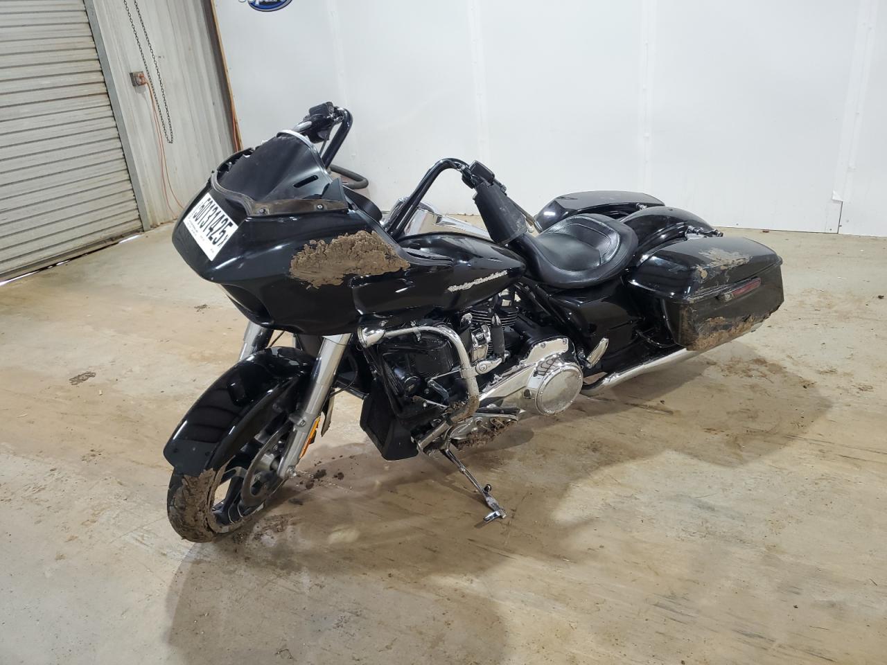 2018 Harley-Davidson Fltrx Road Glide for Sale in Longview, TX - Side