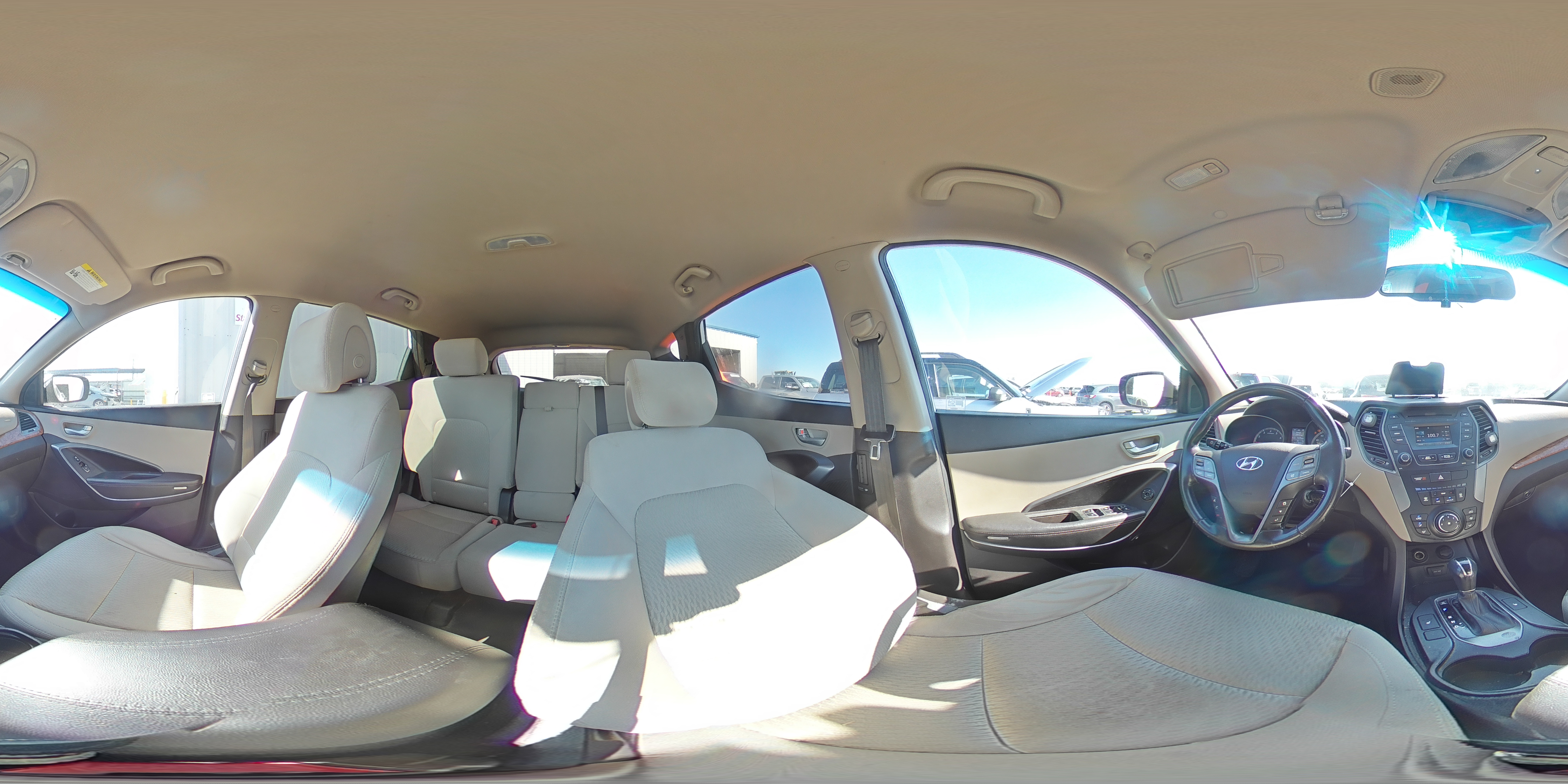 2014 Hyundai Santa Fe - Image 15