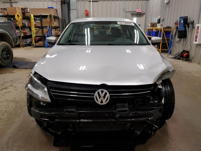 Седаны VOLKSWAGEN JETTA 2014 Серебристый