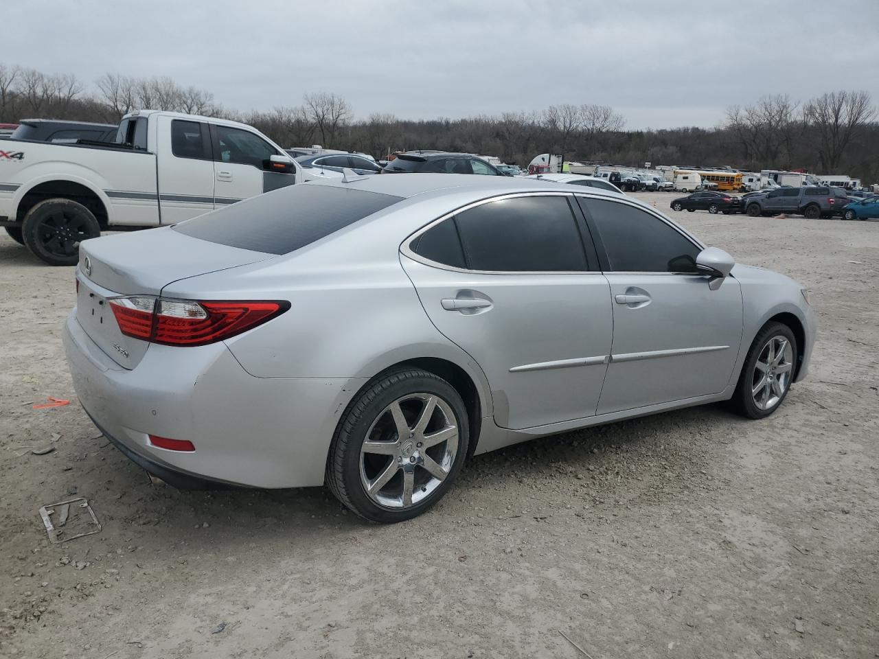2013 Lexus ES - Image 3
