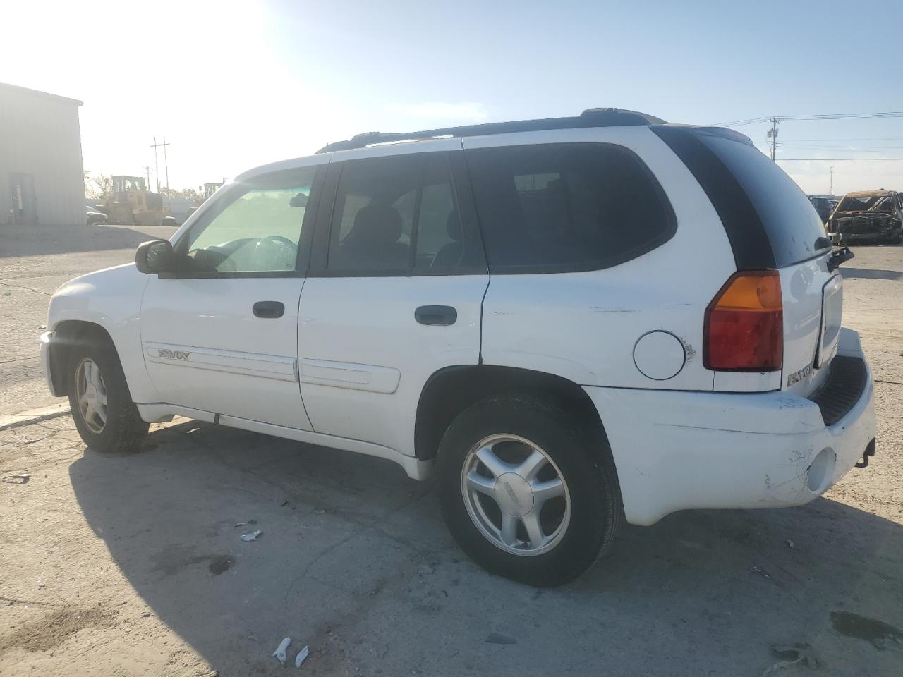 2004 GMC Envoy - Image 2