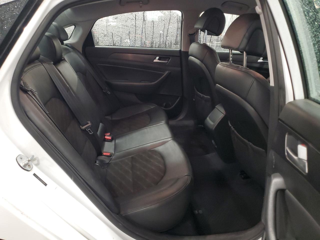 2015 Hyundai Sonata - Image 10