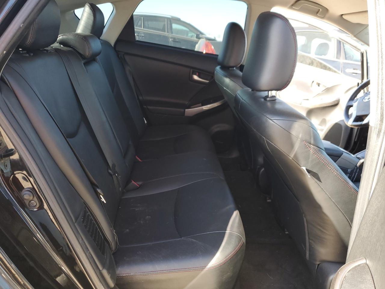 2013 Toyota Prius - Image 10